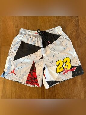 Nike Jordan Men's 5"  Cement Grey/Fire Red Poolside Shorts (IB8818-011) Small